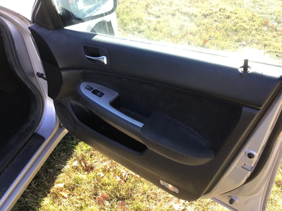 2005 Honda Accord 7th Gen - Image 10 of 21