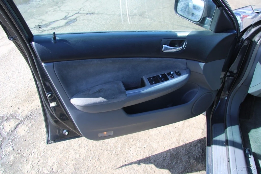 2005 Honda Accord 7th Gen - Image 11 of 21