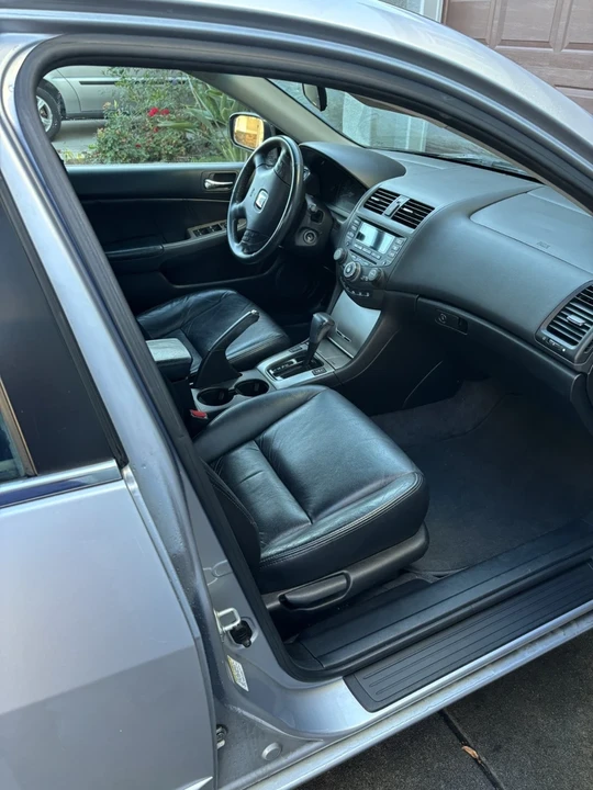 2005 Honda Accord 7th Gen - Image 5 of 6