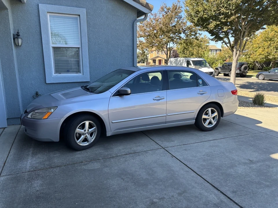 2005 Honda Accord 7th Gen - Image 2 of 6