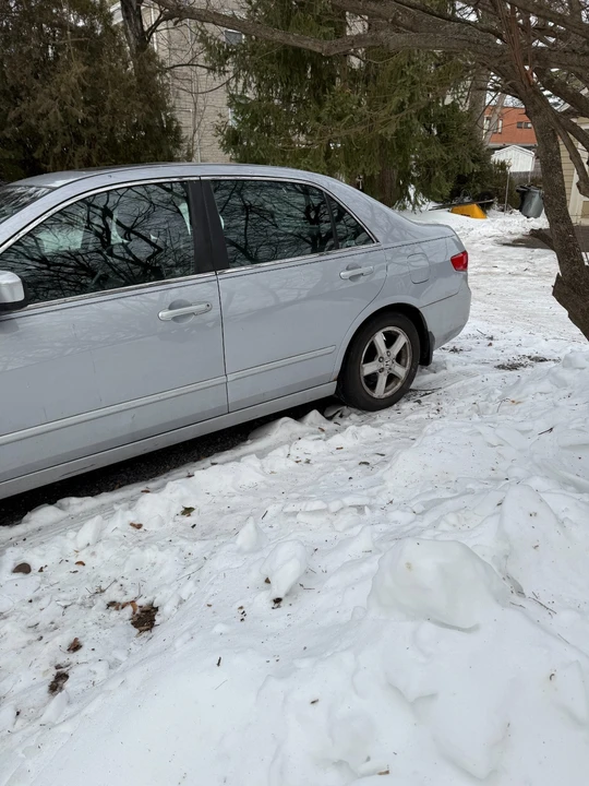 2005 Honda Accord 7th Gen - Image 2 of 11
