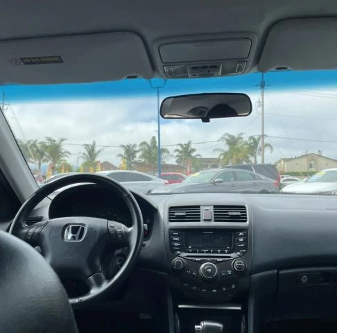 2005 Honda Accord 7th Gen - Image 9 of 13