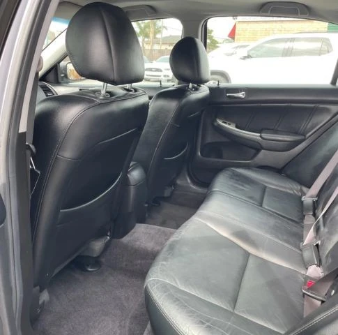 2005 Honda Accord 7th Gen - Image 12 of 13