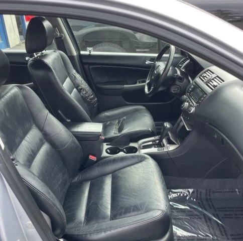 2005 Honda Accord 7th Gen - Image 10 of 13
