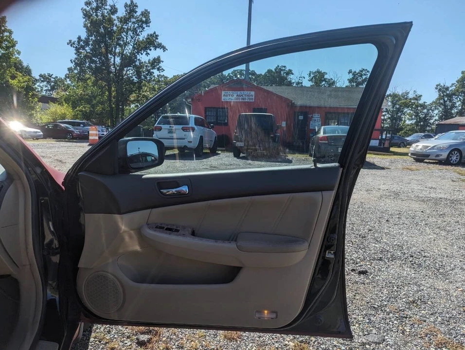 2005 Honda Accord 7th Gen - Image 18 of 21