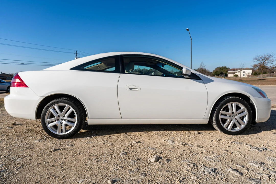 2005 Honda Accord 7th Gen - Image 3 of 31