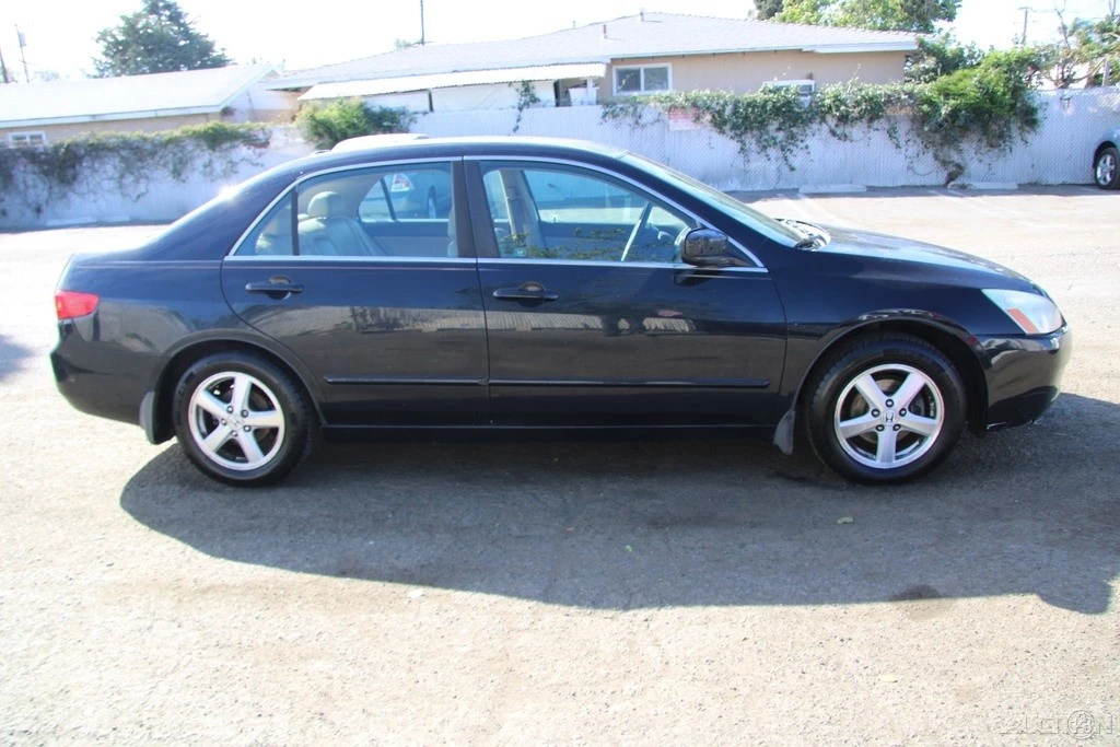 2005 Honda Accord 7th Gen - Image 9 of 21