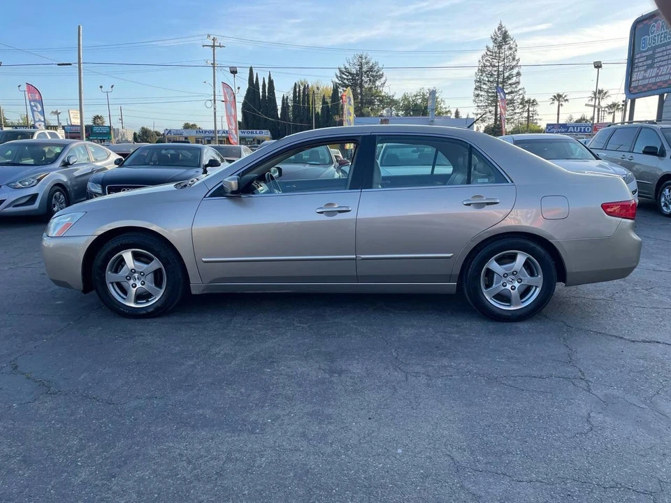 2005 Honda Accord 7th Gen - Image 3 of 17