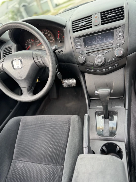 2005 Honda Accord 7th Gen - Image 15 of 18