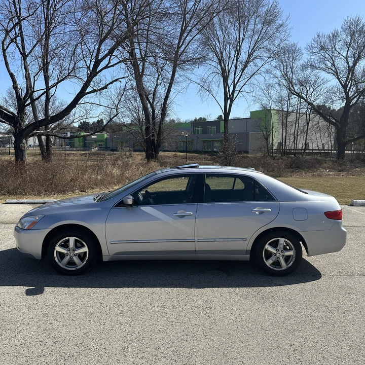 2005 Honda Accord 7th Gen - Image 8 of 12