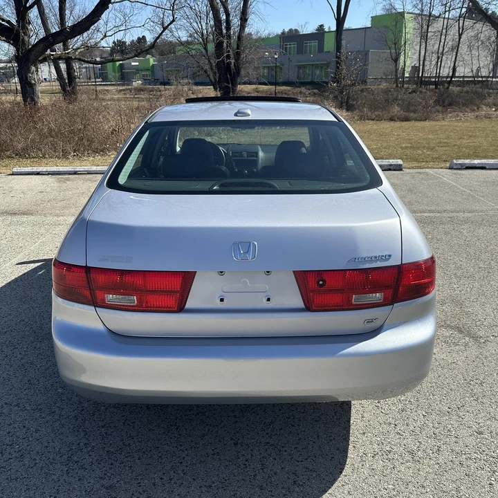 2005 Honda Accord 7th Gen - Image 5 of 12