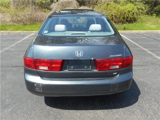 2005 Honda Accord 7th Gen - Image 5 of 12