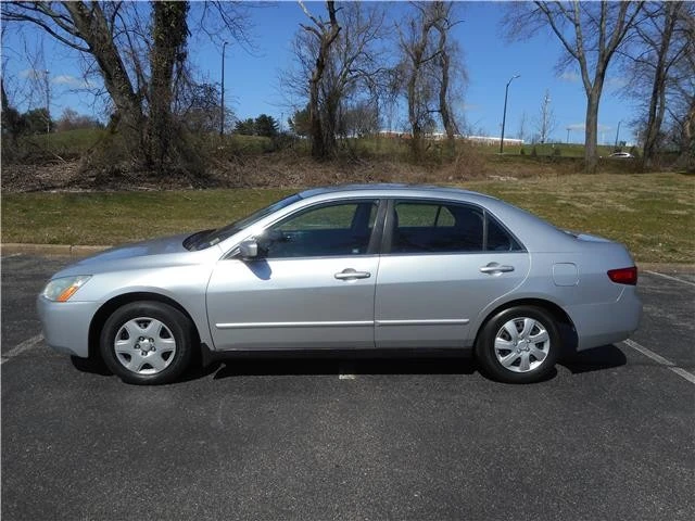2005 Honda Accord 7th Gen - Image 8 of 12