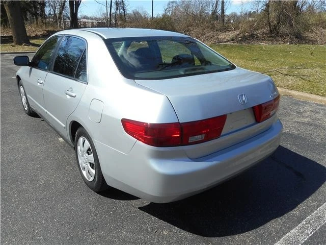 2005 Honda Accord 7th Gen - Image 7 of 12