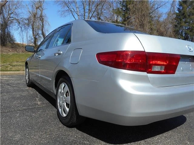 2005 Honda Accord 7th Gen - Image 6 of 12