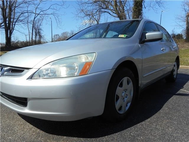 2005 Honda Accord 7th Gen - Image 10 of 12