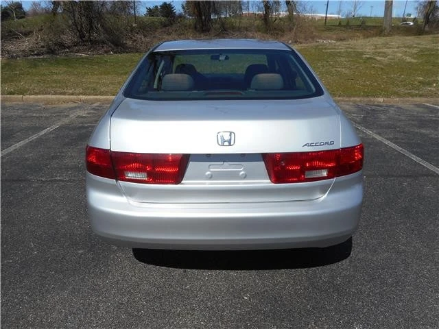 2005 Honda Accord 7th Gen - Image 5 of 12