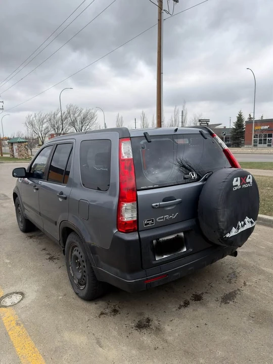 2005 Honda CR-V 2nd Gen - Image 10 of 10