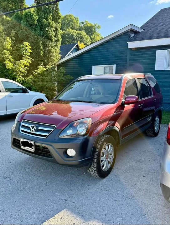 2005 Honda CR-V 2nd Gen - Image 5 of 7