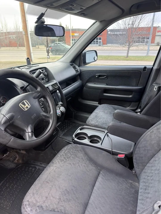 2005 Honda CR-V 2nd Gen - Image 6 of 10