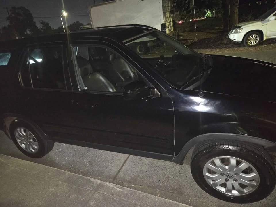 2005 Honda CR-V 2nd Gen - Image 7 of 13