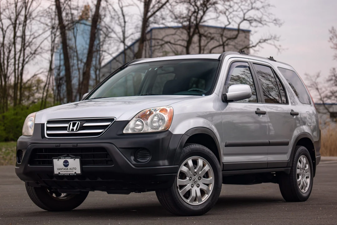 2005 Honda CR-V 2nd Gen - Image 6 of 31