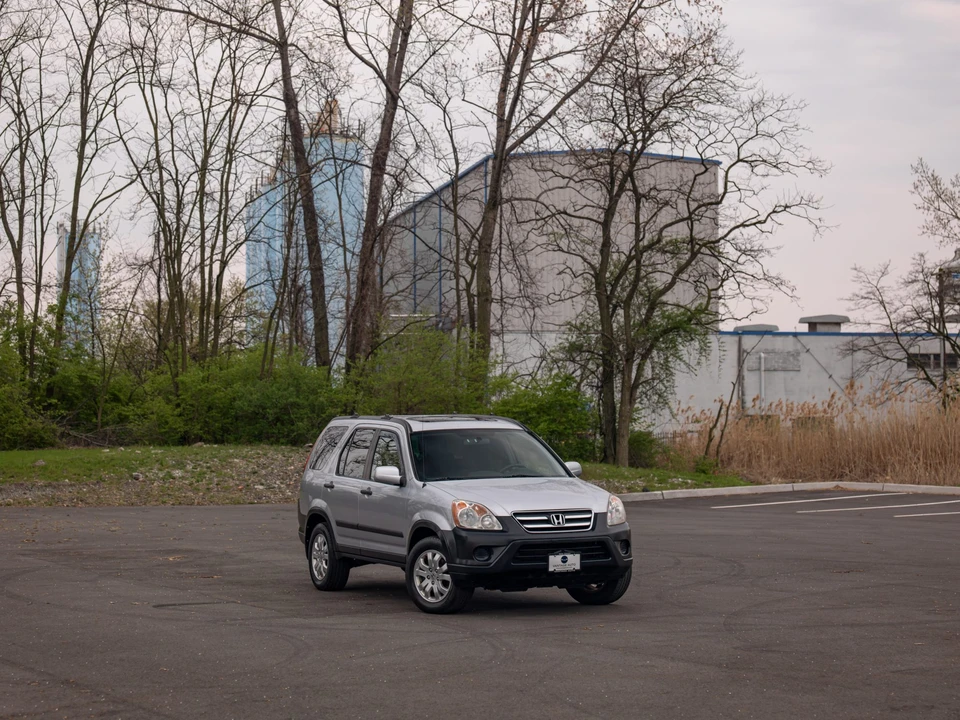 2005 Honda CR-V 2nd Gen - Image 24 of 31