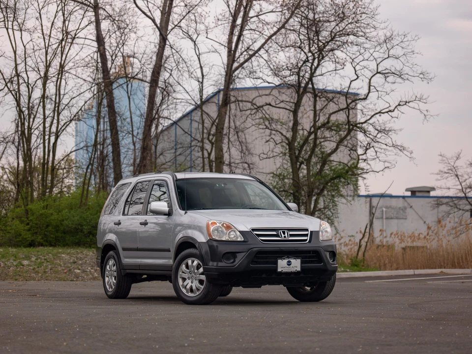 2005 Honda CR-V 2nd Gen - Image 25 of 31
