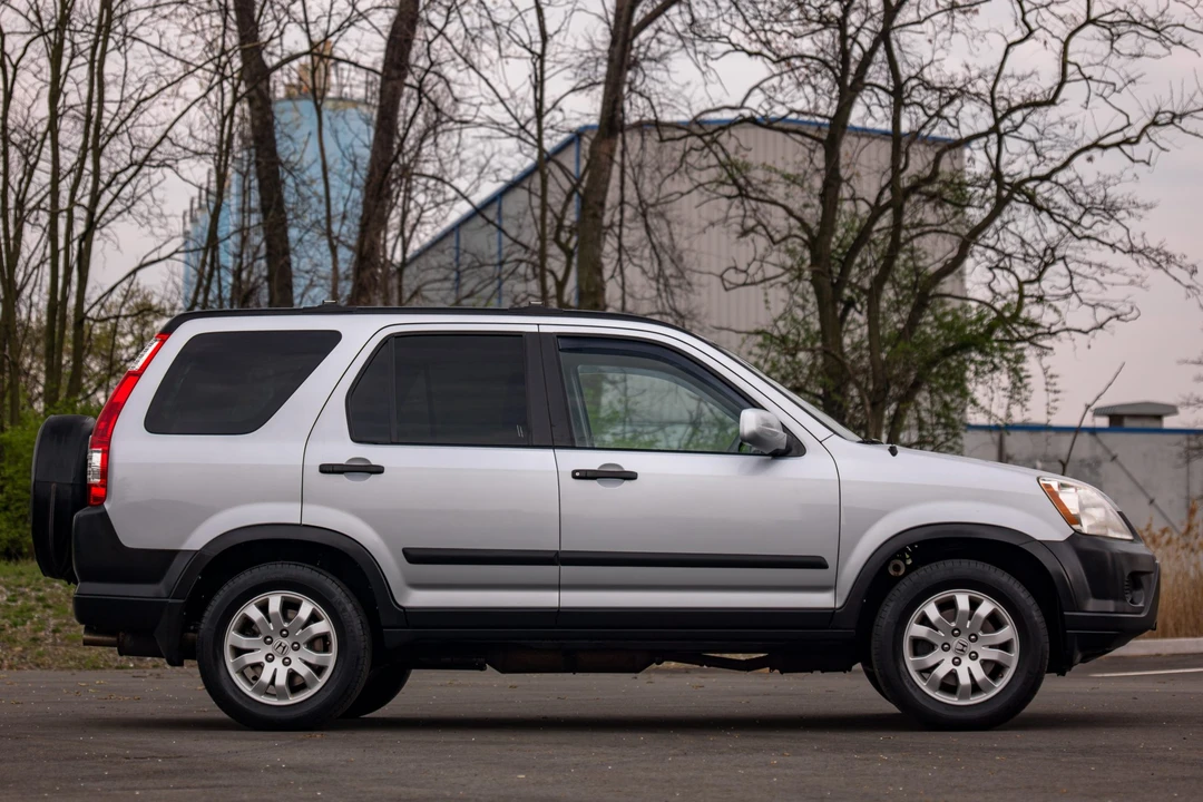 2005 Honda CR-V 2nd Gen - Image 21 of 31