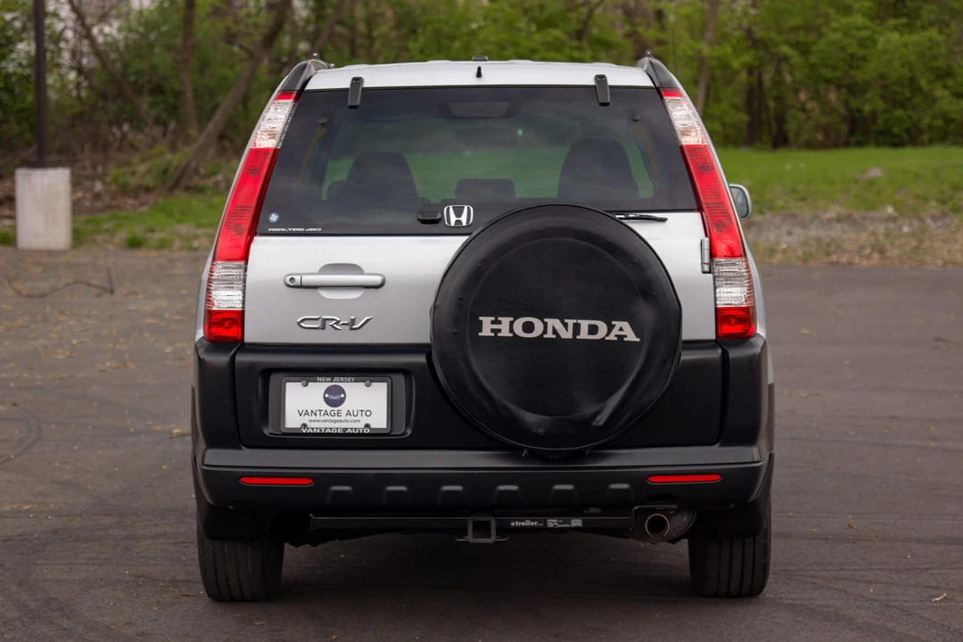 2005 Honda CR-V 2nd Gen - Image 14 of 31