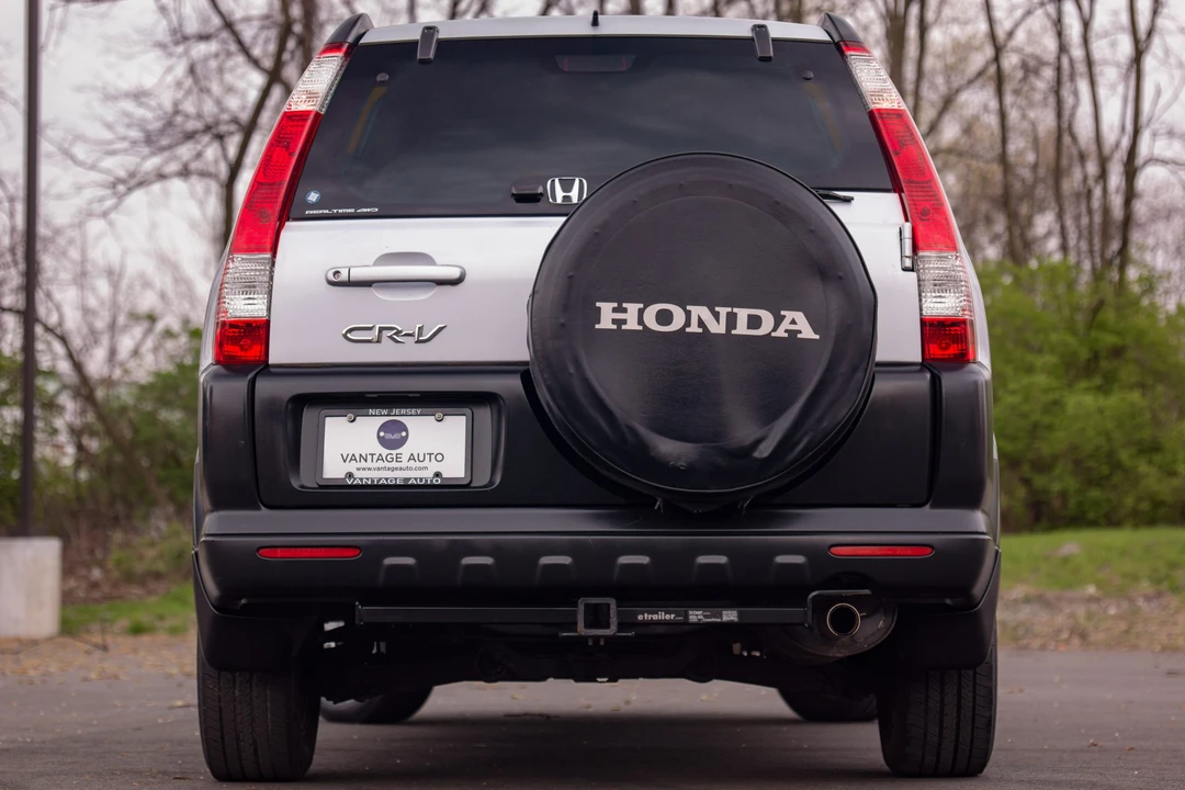 2005 Honda CR-V 2nd Gen - Image 15 of 31