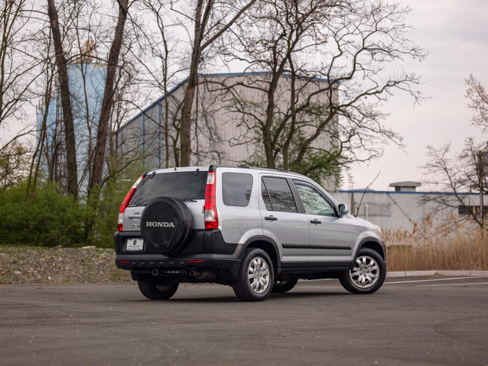 2005 Honda CR-V 2nd Gen - Image 18 of 31