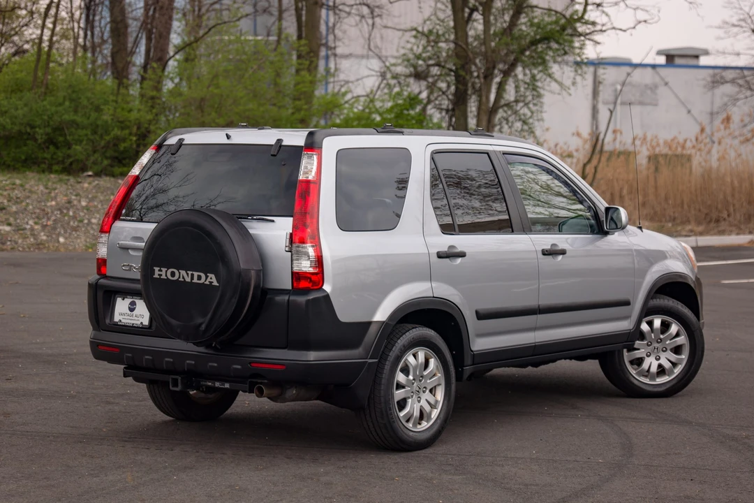 2005 Honda CR-V 2nd Gen - Image 16 of 31