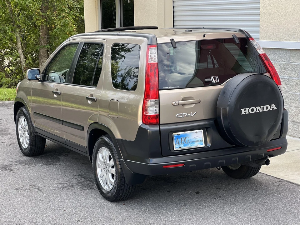 2005 Honda CR-V 2nd Gen - Image 13 of 31