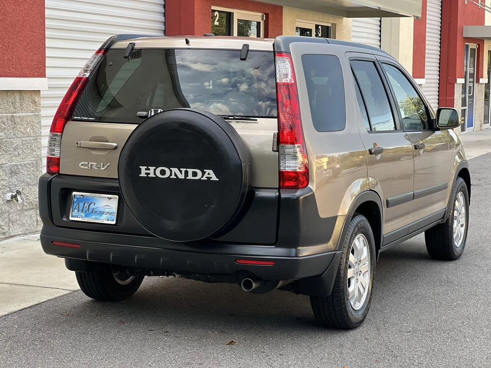 2005 Honda CR-V 2nd Gen - Image 17 of 31
