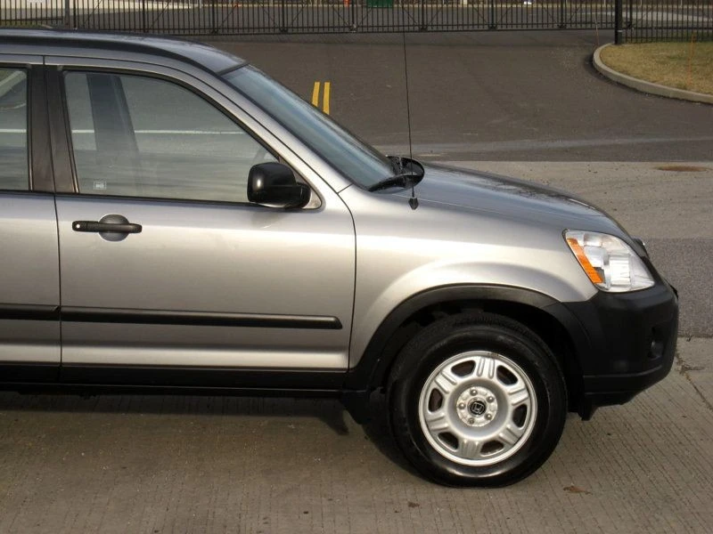 2005 Honda CR-V 2nd Gen - Image 10 of 12