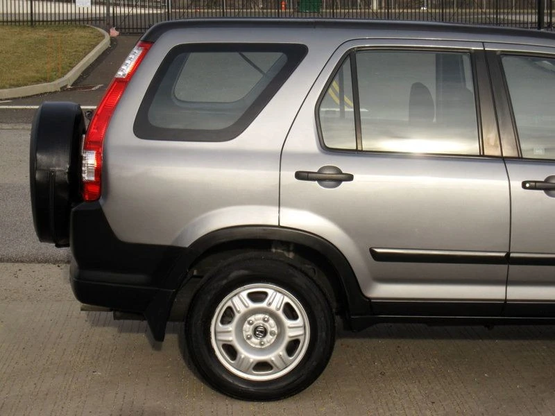 2005 Honda CR-V 2nd Gen - Image 11 of 12