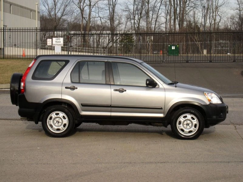 2005 Honda CR-V 2nd Gen - Image 9 of 12