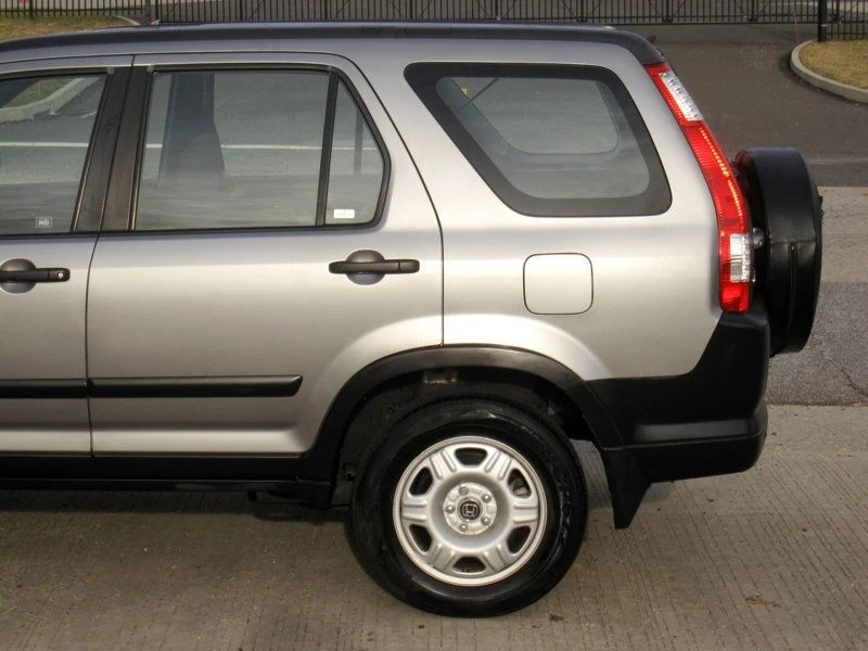 2005 Honda CR-V 2nd Gen - Image 8 of 12