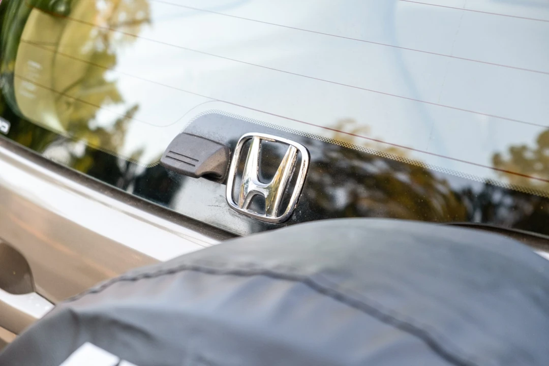 2005 Honda CR-V 2nd Gen - Image 15 of 31