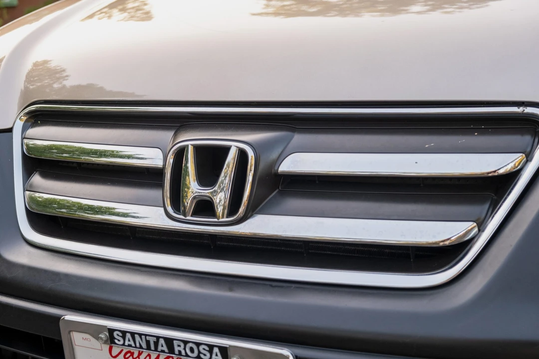 2005 Honda CR-V 2nd Gen - Image 21 of 31