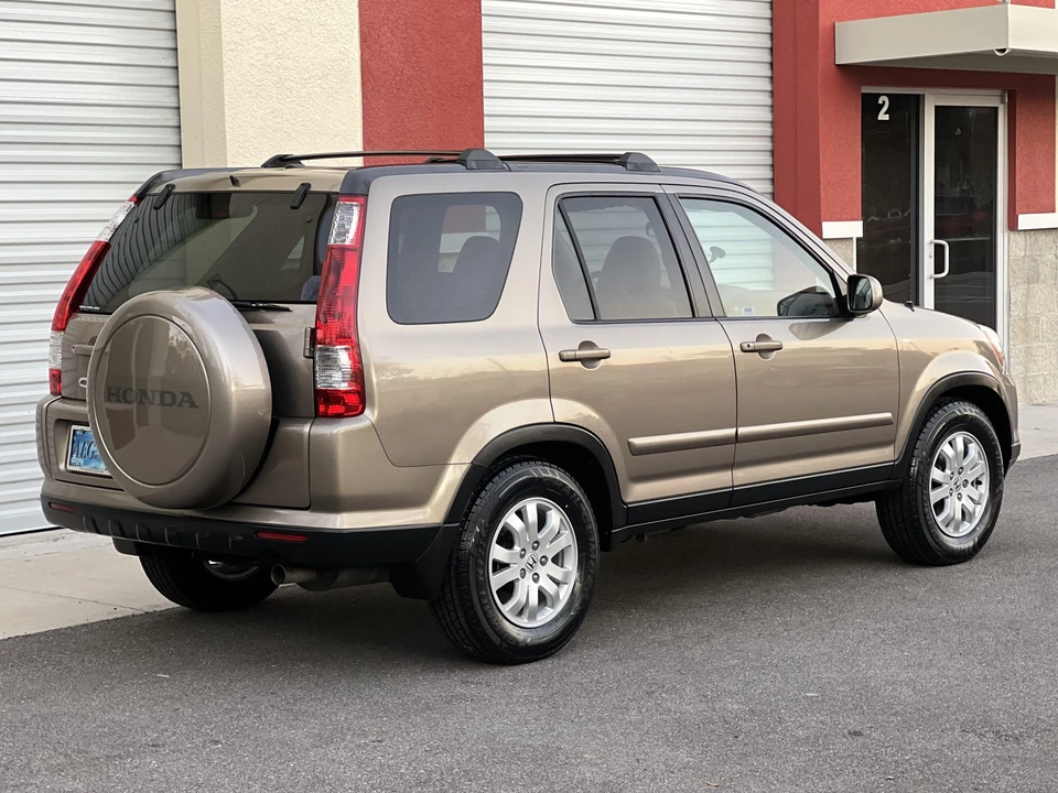 2005 Honda CR-V 2nd Gen - Image 16 of 31