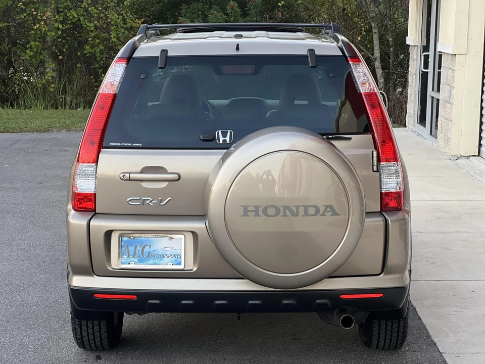 2005 Honda CR-V 2nd Gen - Image 23 of 31