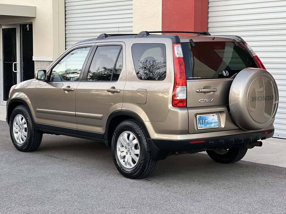 2005 Honda CR-V 2nd Gen - Image 26 of 31