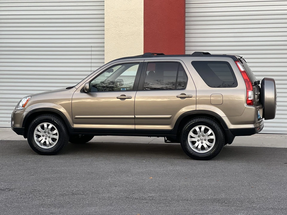 2005 Honda CR-V 2nd Gen - Image 30 of 31