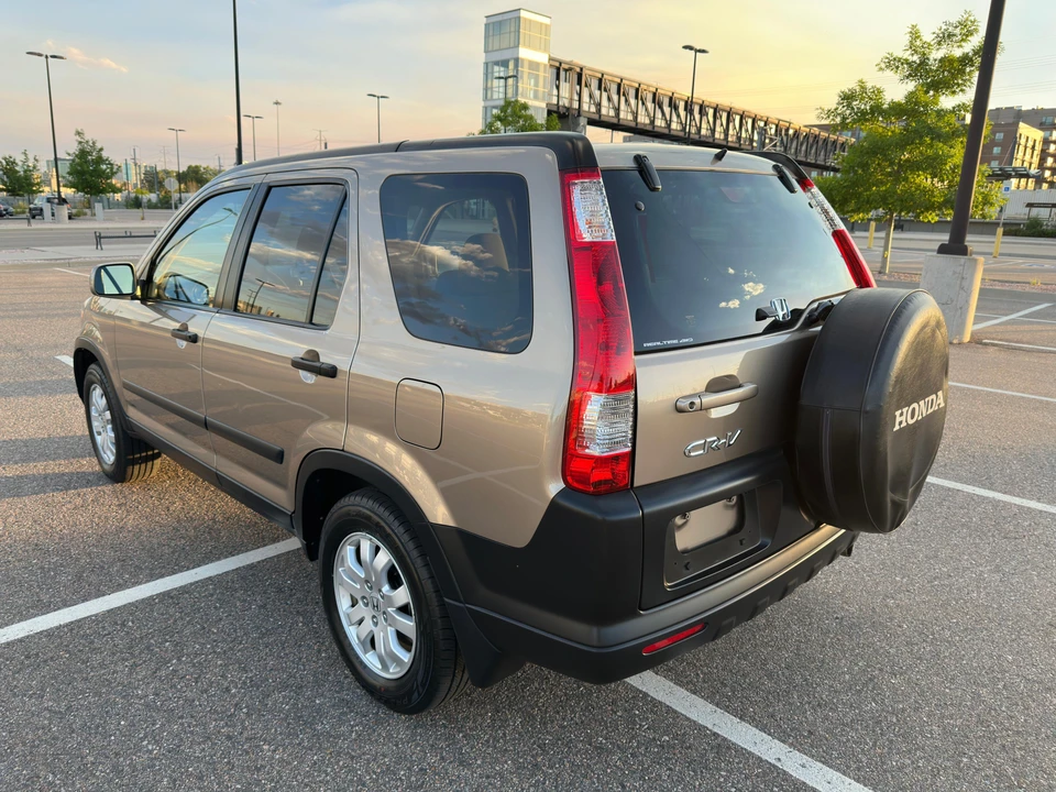2005 Honda CR-V 2nd Gen - Image 9 of 31