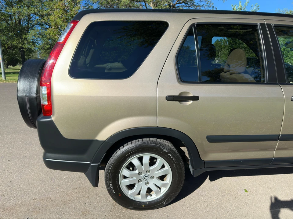 2005 Honda CR-V 2nd Gen - Image 27 of 31