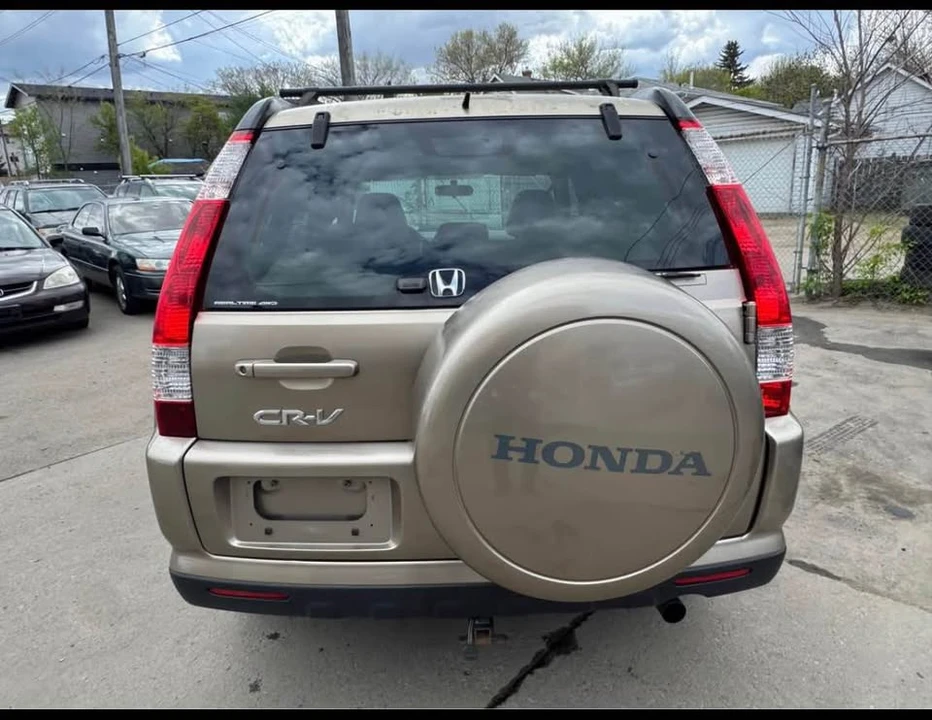 2005 Honda CR-V 2nd Gen - Image 7 of 20
