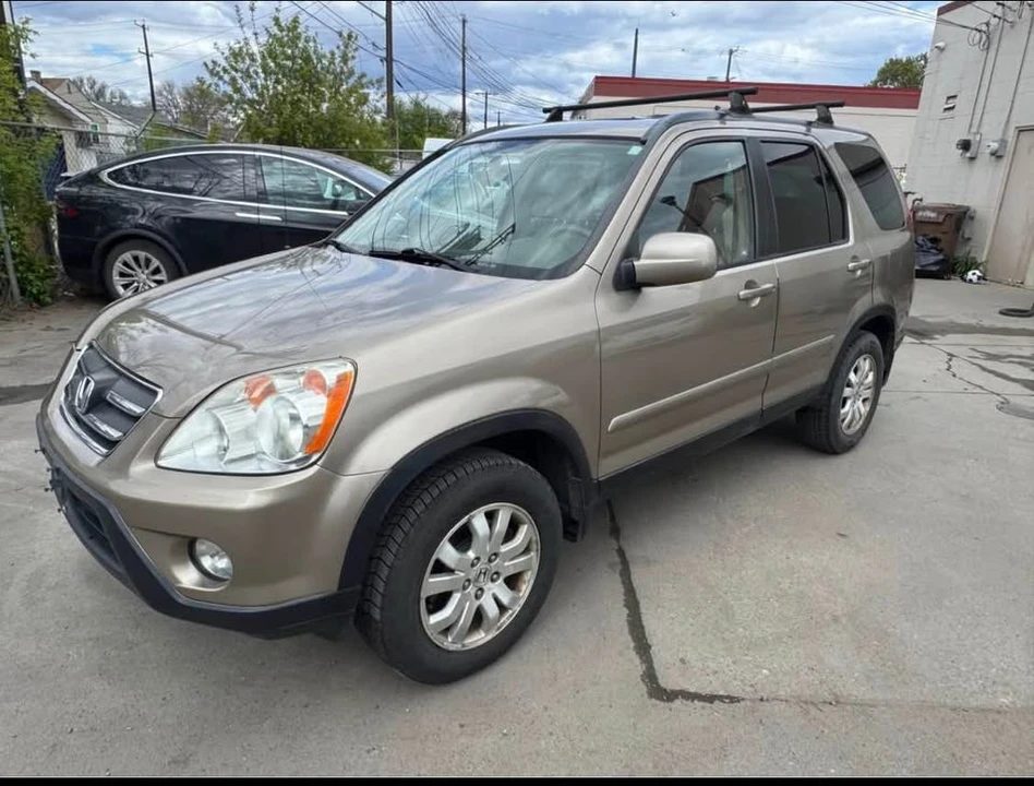 2005 Honda CR-V 2nd Gen - Image 12 of 20