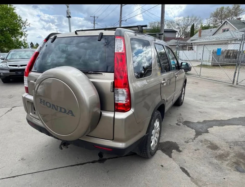 2005 Honda CR-V 2nd Gen - Image 6 of 20